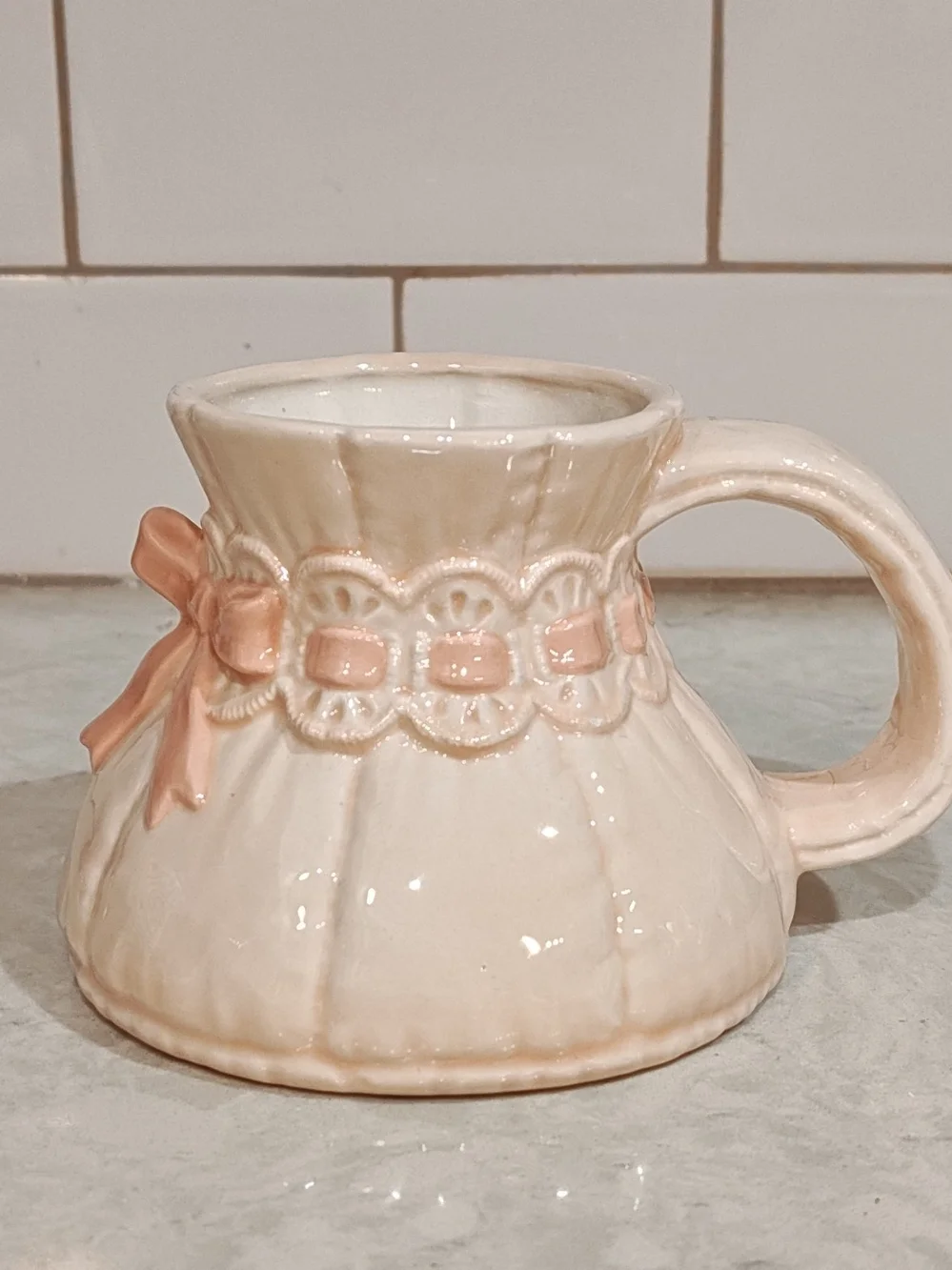 & Other Stories delicate cream